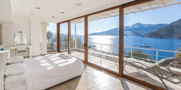 4 sovrum, värdeförvaringsskåp på rummet och strykjärn/strykbräda