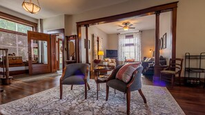 Smart TV, fireplace, books, video library