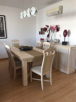 Dining - Marina View apartment with personal WiFi & UK TV (Unknown)
