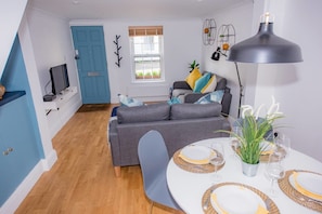 Apartment | Living area