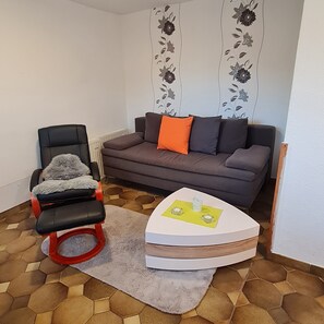 TV - Apartment with private terrace in the field edge location (Dahme)