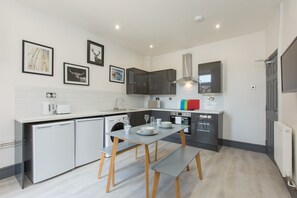 Miscellaneous - Townhouse @ 58 Brooklyn St - Crewe (Crewe)