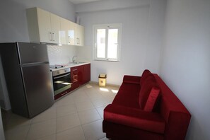 Apartment, Sea View | 1 bedroom, desk, iron/ironing board, free WiFi - Vila Sulozeqi (Sarandë)