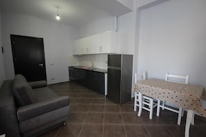 Apartment, 1 Bedroom | Private kitchen