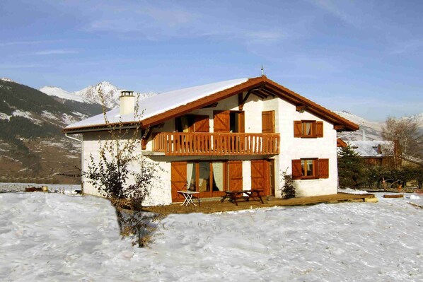 Exterior - House for  9-10 people to expose full south on the skiable field of Montalbert (Aime-La-Plagne)