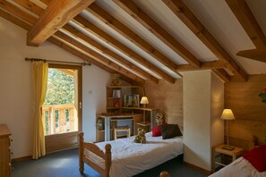 5 chambres, bureau, fer et planche à repasser, Wi-Fi