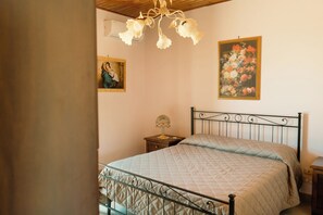 3 chambres, fer et planche à repasser, accès au Wi-Fi (inclus)