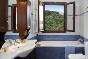 Deluxe-Villa, 5 Schlafzimmer, Meerblick | Badezimmer