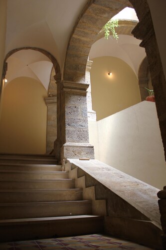 Home P & G 2 in the historic Sicilian palace