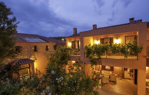 Terrace/patio - Two Bedroom Residence - Split Level / The Varos Residences Hotel (Varos)
