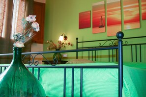 1 bedroom, WiFi, bed sheets - Il Cortile - Double room 206 (Custonaci)