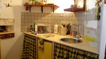 Réfrigérateur, four, plaque de cuisson, lave-vaisselle