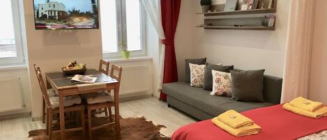 Iron/ironing board, free WiFi, bed sheets