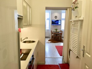 Fridge, microwave, oven, stovetop - Johansson Apartments Vienna (Wien)