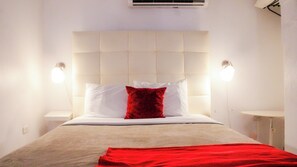 2 slaapkamers, een strijkplank/strijkijzer, gratis wifi, beddengoed