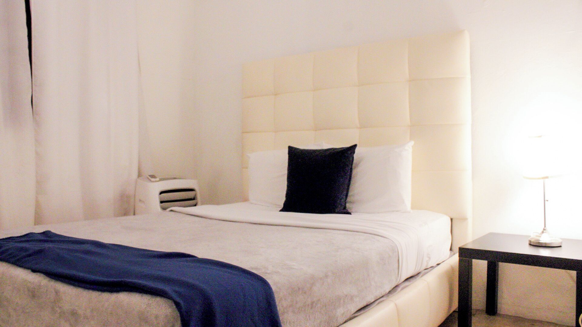 2 habitaciones, tabla de planchar con plancha y wifi gratis 