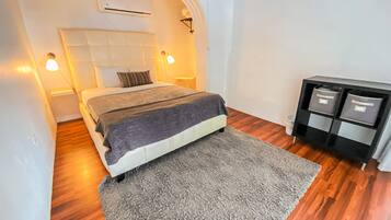 2 quartos, ferros/tábuas de passar roupa, Wi-Fi de cortesia