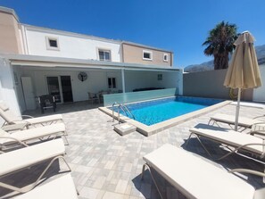 Piscine extérieure
