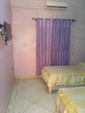Twin Room, 2 Single Beds | Free WiFi, bed sheets - Hotel Cannes (Erfoud)