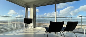  Lyse, moderne leilighet med havutsikt