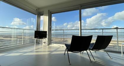 Lumineux, appartement moderne avec vue sur la mer