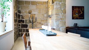 Appartement Exclusif (FeWo 2-queen bed&double air mattress) | Restauration dans la chambre