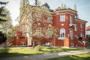 Front of property - Villa am Park (Dresden)