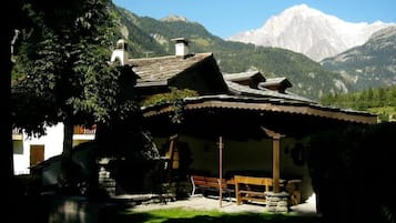 Esterni