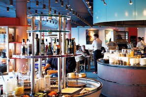 Free daily buffet breakfast - Hotel Hans Egede (Nuuk)