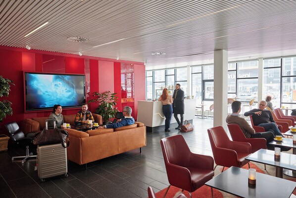 Flat-screen TV - Hotel Hans Egede (Nuuk)