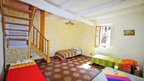 2 chambres, fer et planche à repasser, Wi-Fi gratuit, draps fournis
