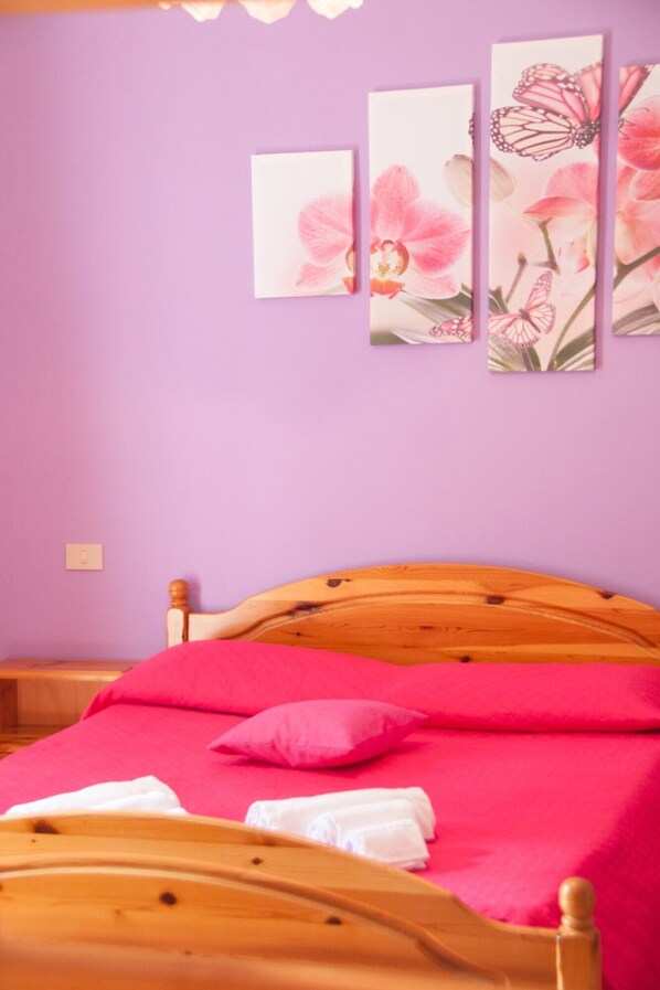 1 bedroom, internet, bed sheets