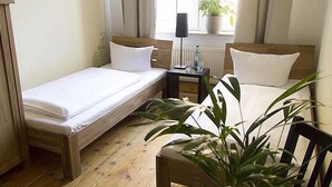 Chambre Double | Literie hypoallergénique, bureau, rideaux occultants, Wi-Fi gratuit