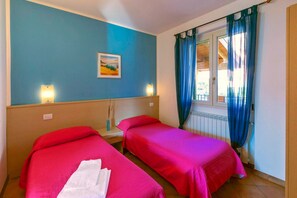 3 chambres, accès au Wi-Fi (inclus), literie fournie
