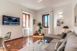 Smart TV, books, stereo