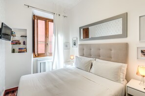 1 chambre, bureau, fer et planche à repasser, Wi-Fi gratuit