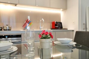 Apartment | In-room dining - London Westfield Apartments (London)