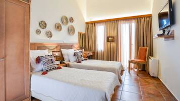 1 bedroom, in-room safe, desk, iron/ironing board