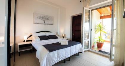 The terrace on the park - bathrooms in the room - panoramic - near the beach