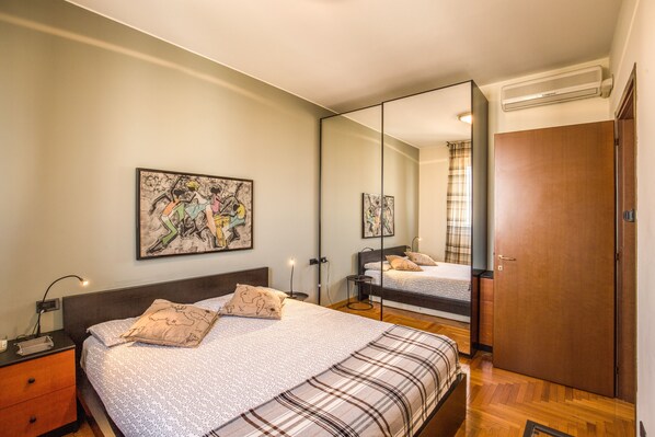 5 Schlafzimmer, Bügeleisen/Bügelbrett, WLAN, Bettwäsche