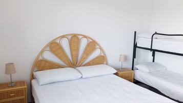 2 habitaciones, tabla de planchar con plancha y wifi