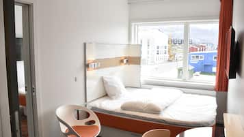 Literie de qualité supérieure, surmatelas, bureau, rideaux occultants