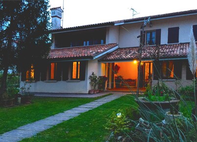 Apartment 75 sqm first floor garden 1-9 people Noventa di Piave VENICE