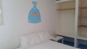 1 chambre, literie fournie