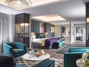 Junior Suite | 1 bedroom, memory-foam beds, in-room safe, desk