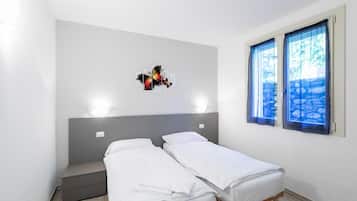 2 bedrooms, travel crib, free WiFi, bed sheets