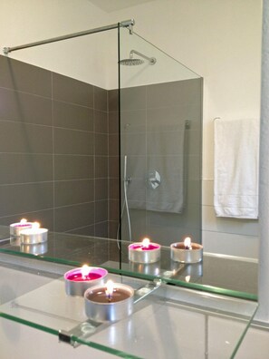 Hair dryer, towels - Lake Como - La Collinetta - Margherita (Vercana)