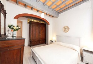 1 bedroom, memory-foam beds, in-room safe, desk - Apartment in the center, all sights are within walking distance (Firenze)