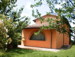 Exterior - Rosmarino appartment - Relax surrounded by greenery (Crespina (Poggio al tesoro))