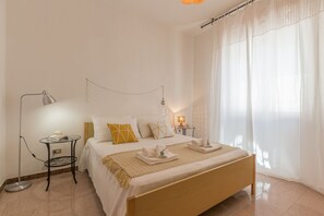 2 bedrooms, iron/ironing board, WiFi - Holiday apartment, Torre Lapillo beach (TL51) (Torre Lapillo)